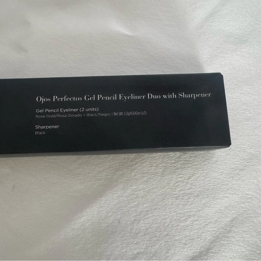 Araceli Ojos Perfectos Duo Gel Pencil Eyeliner With Sharpener